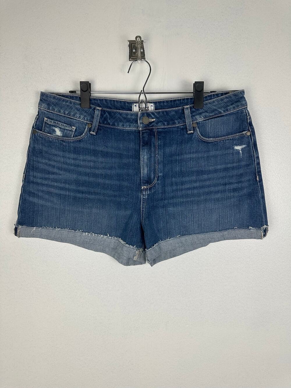 PAIGE Women's Jimmy Jimmy Denim Shorts medium indigo wash Size 32 raw hem